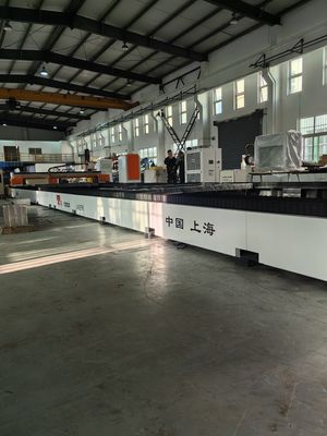 Точность и точность 3kw 6kw 8kw 12kw 15kw 20kw 30kw Высокая мощность Gantry Cnc Fiber Laser Cutting Machines