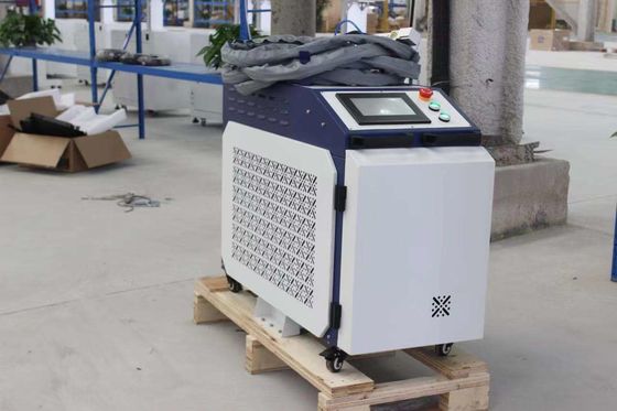 Raycus 1500W 2000W 3000W ручная лазерная сварочная машина с удобной системой управления