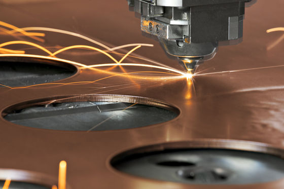 Raytools Лазерная голова Шанхай Raylaser 3015 Лидирующее стандартное решение для резки металла